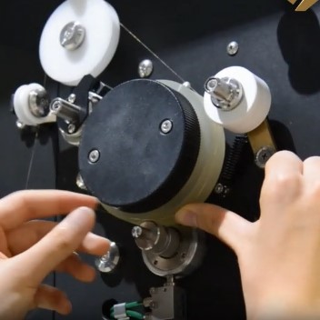 ワイヤ電極線取付の様子②