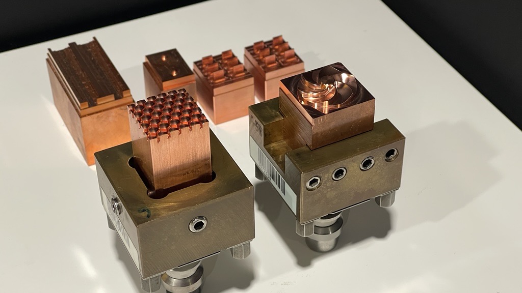 放電加工に使用される電極